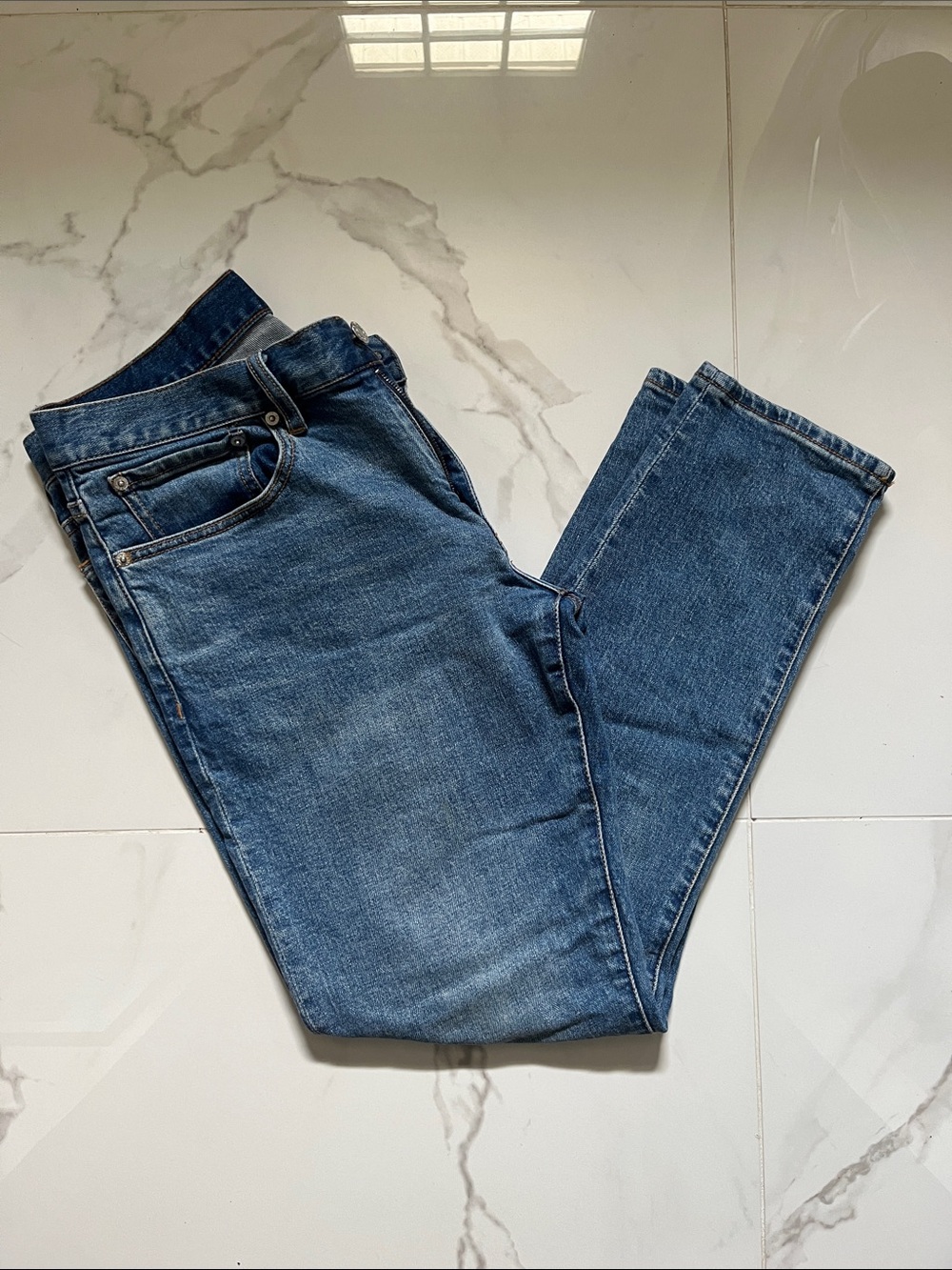 Club Monaco Men's Slim Straight Blue Jeans
